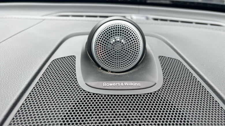 Volvo XC60 2.0 T8 [455] RC PHEV Ultimate Dark 5dr AWD Gtron Estate